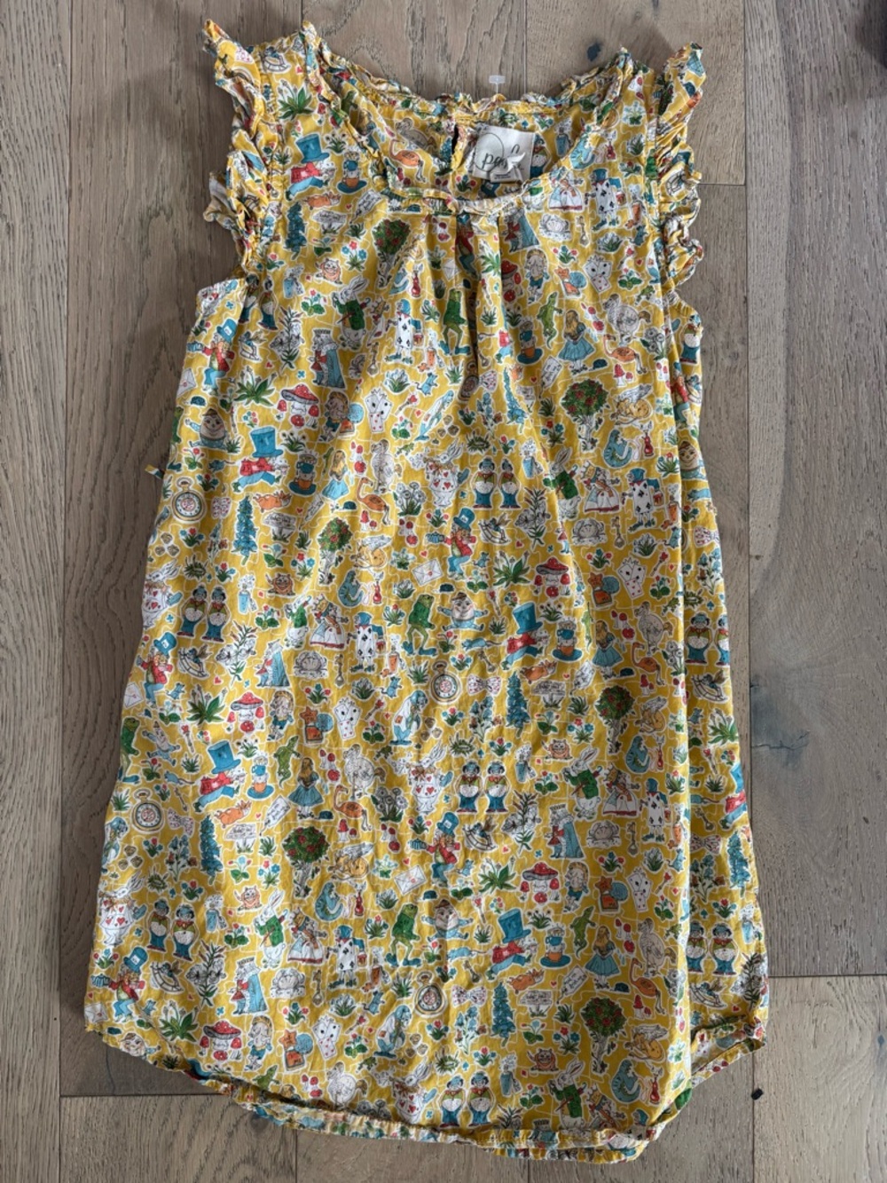 PEEK Girls Alice in Wonderland dress SIze XL